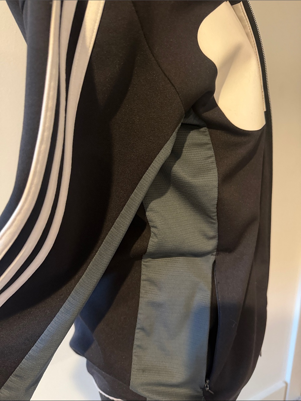 Track jacket - Picture 6 of 6